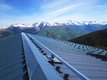 Horizontal rail lifeline system on steel deck